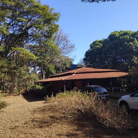 Sitio Bemtevi - Jockey Camping - Uberlandia Βίλα Εξωτερικό φωτογραφία
